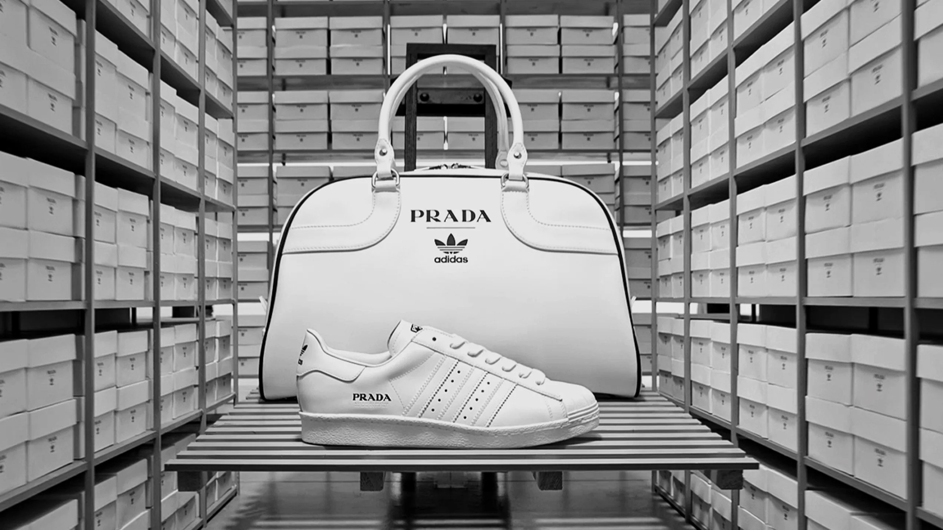 Deliberadamente oxígeno Sospechar Prada for adidas y 'Air Dior', llegan las zapatillas de lujo más esperadas