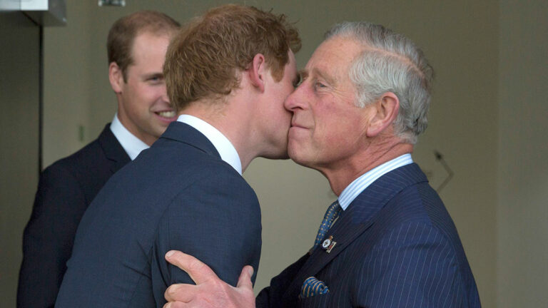 Príncipe Carlos y Harry
