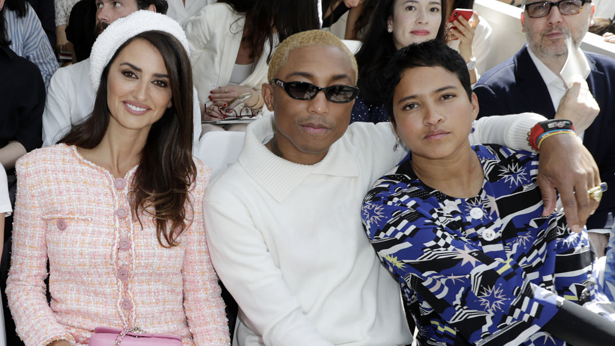 Pharrell Williams, Penélope Cruz y Helen Lasichanh (Foto: Gtres)