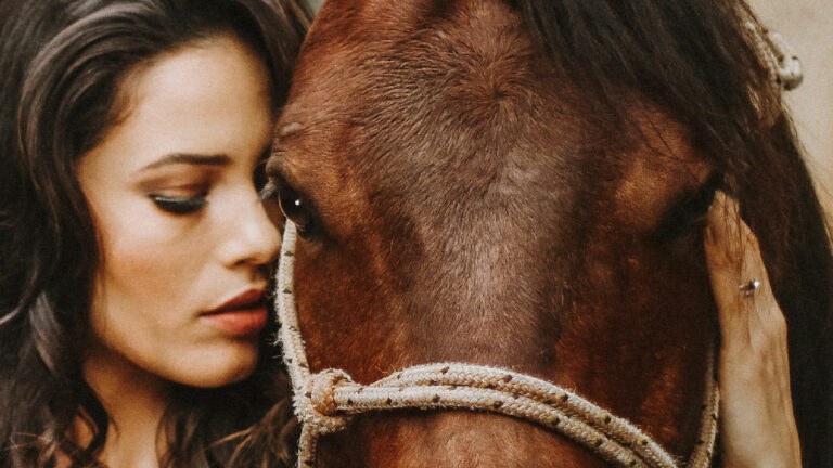 belleza mujer caballo