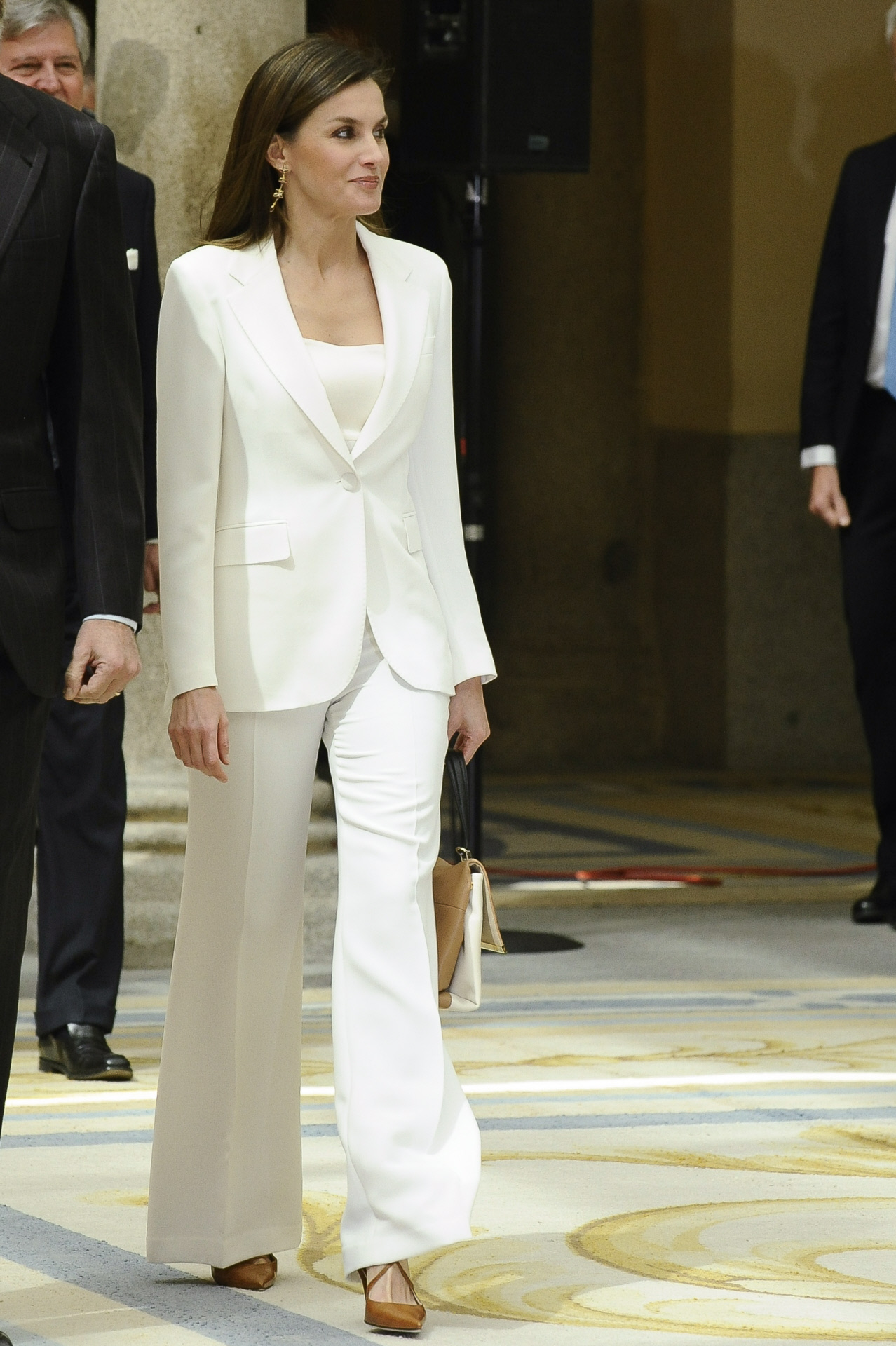 letizia traje blanco