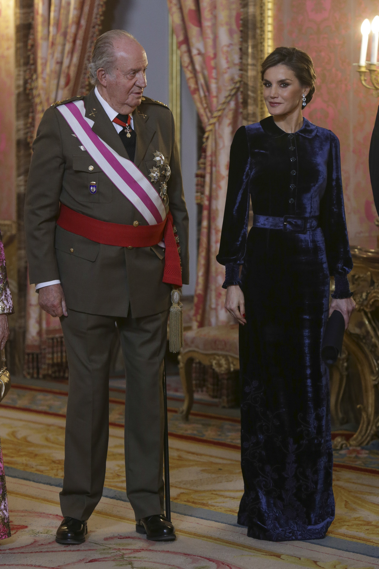 letizia pascua militar terciopelo