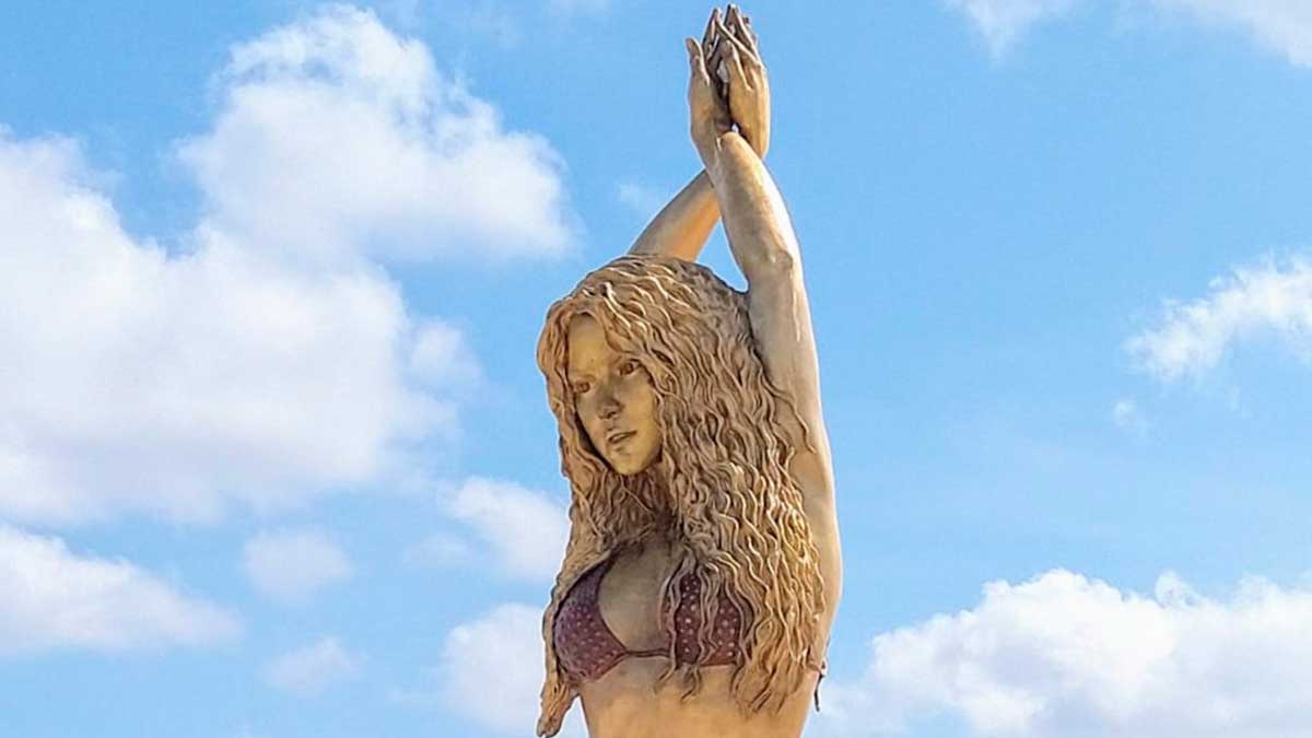 estatua  Shakira