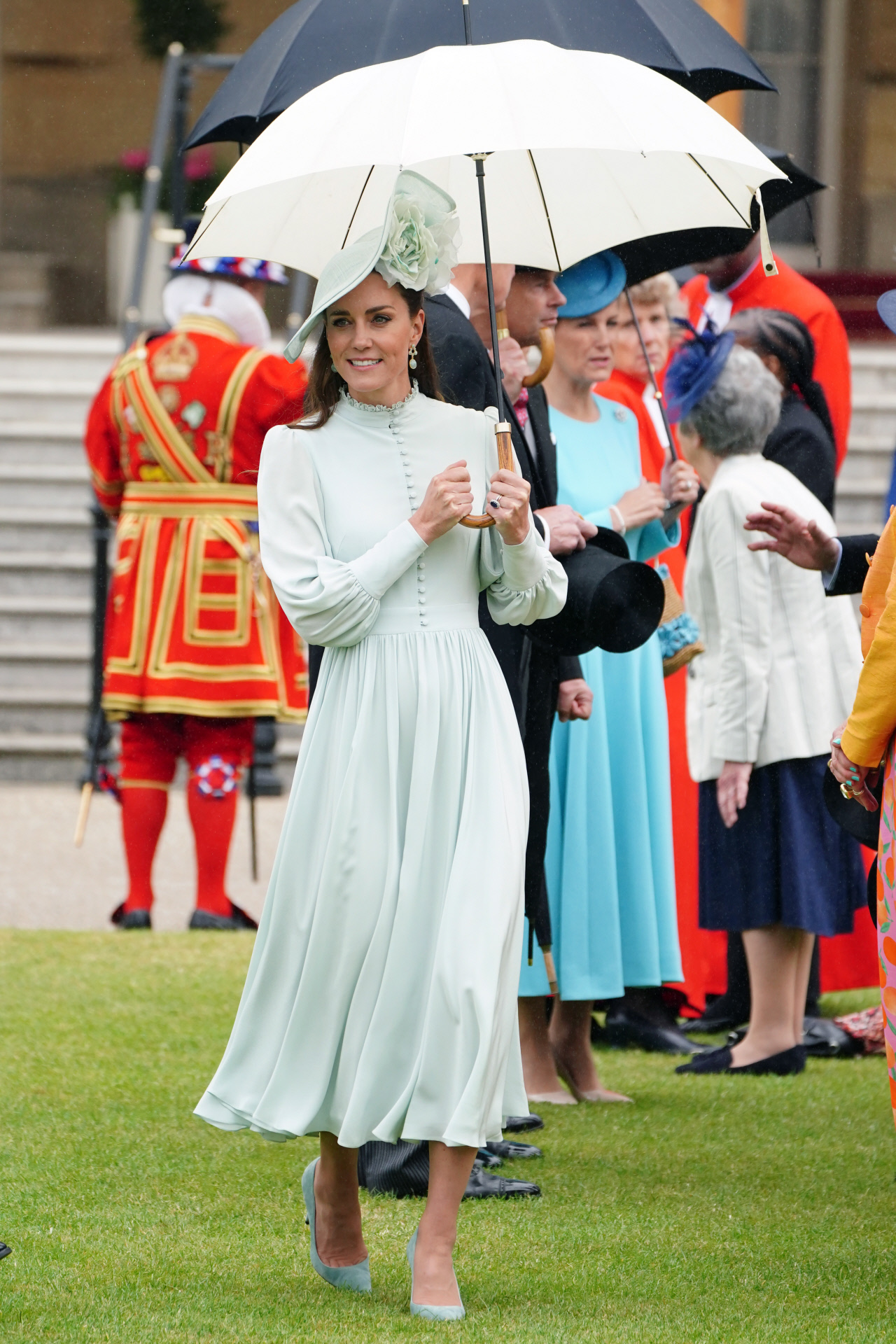 kate middleton garden party