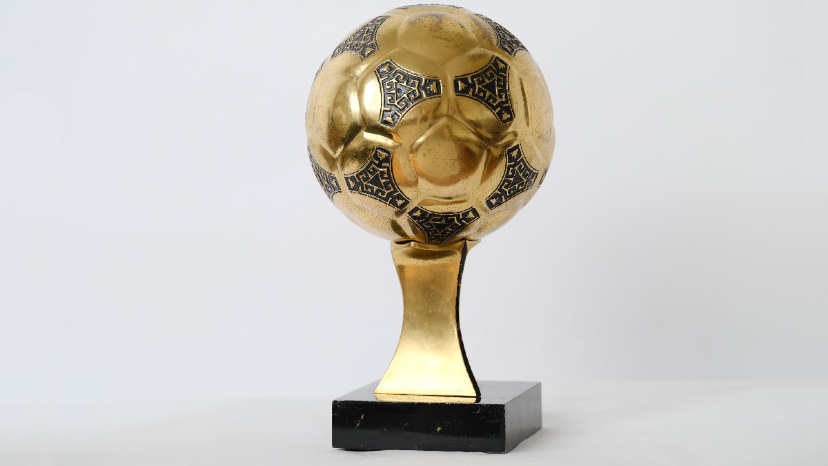 balon de oro adidas maradona