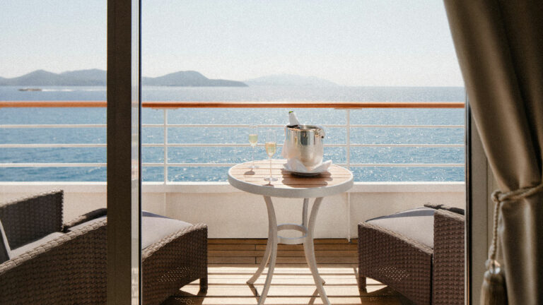 detalles crystal cruises