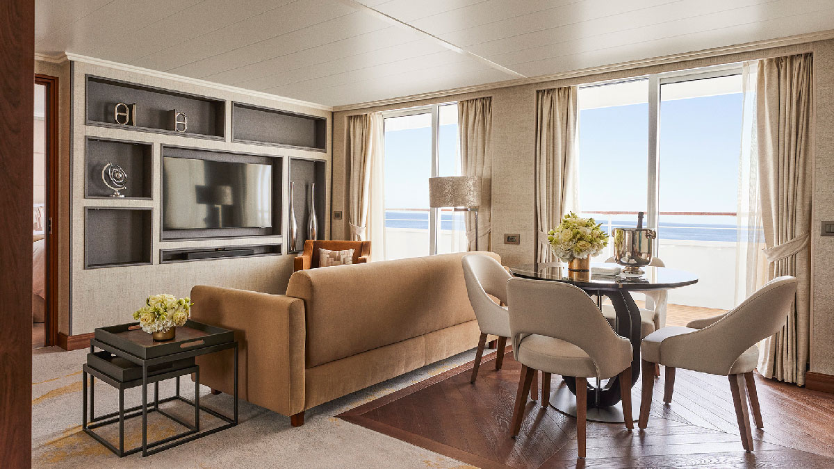 crystal cruises suite