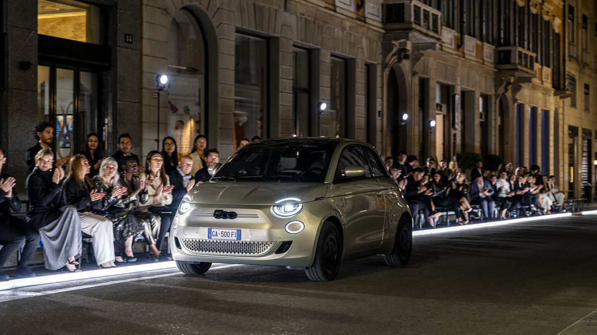 500e Giorgio Armani (Foto: Stellantis)