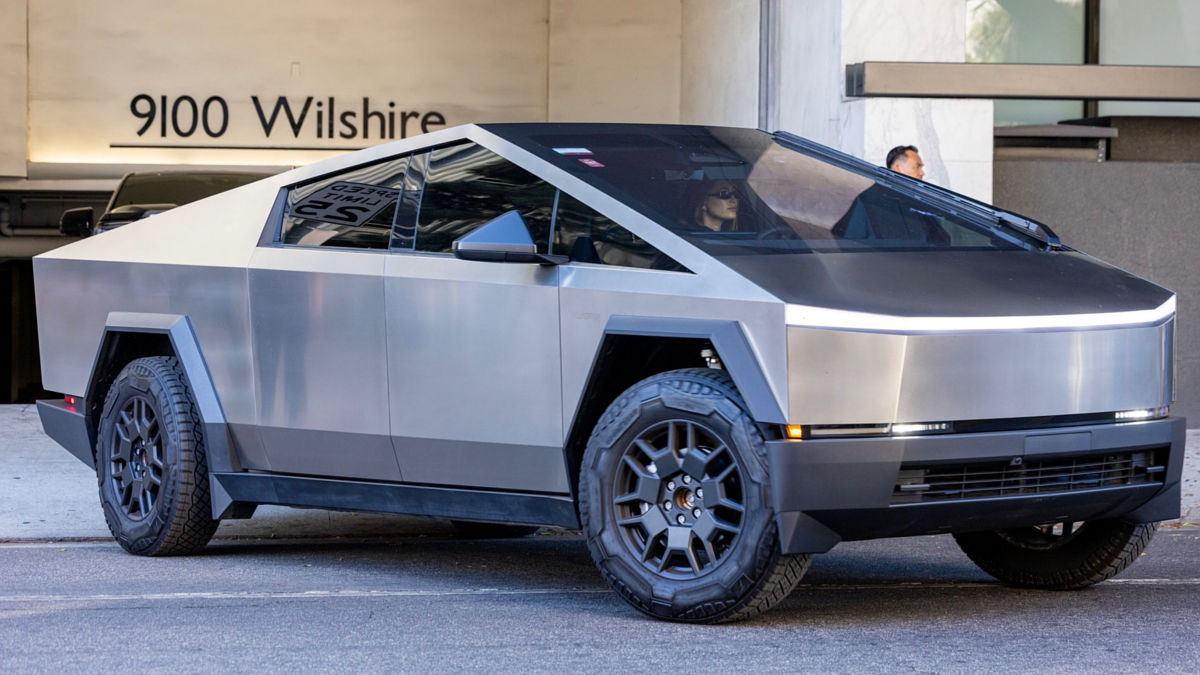 Justin Hailey Bieber Tesla Cybertruck (Foto: Gtres)