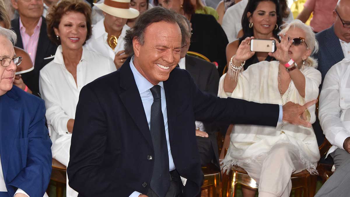 Julio Iglesias 