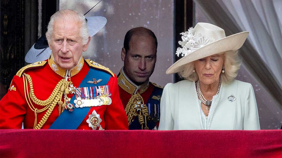 Príncipe William, Carlos III y Camilla Parker Bowles 