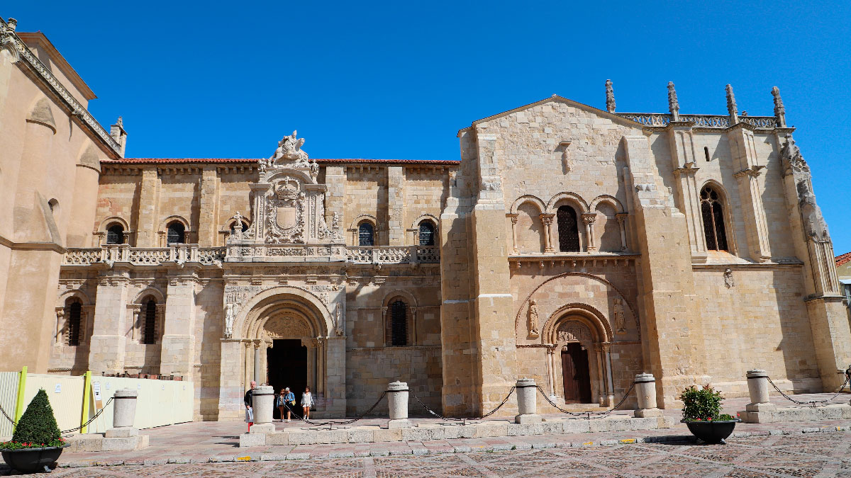 basilica san isidoro leon