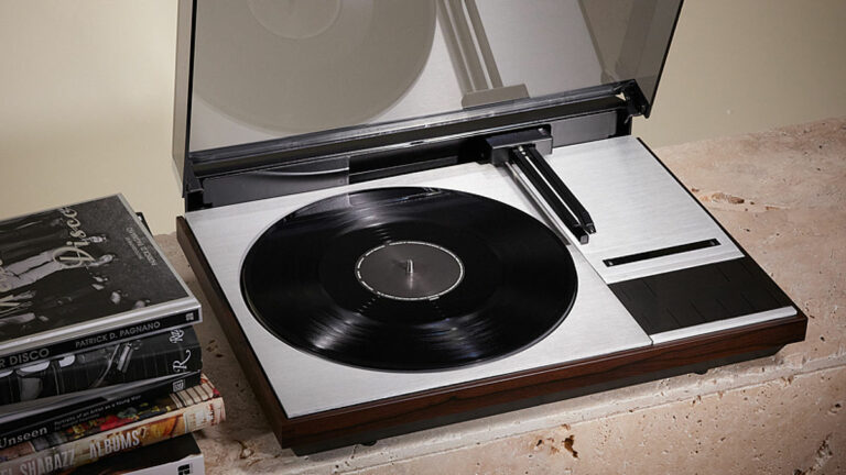 Tocadiscos Saint Laurent Bang & Olufsen (Foto: Bang & Olufsen)